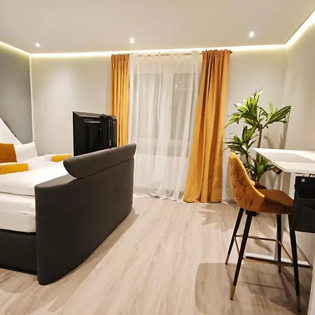 Danessi-familie,business,nahe Koblenz,6 Personen,saniert,direkte Anbindung Industriegebiet,tv Kingsize Boxspringbett Διαμέρισμα *