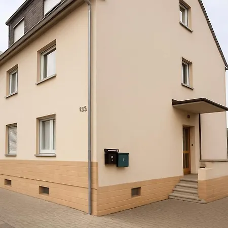 Διαμέρισμα Danessi-familie,business,nahe Koblenz,6 Personen,saniert,direkte Anbindung Industriegebiet,tv Kingsize Boxspringbett