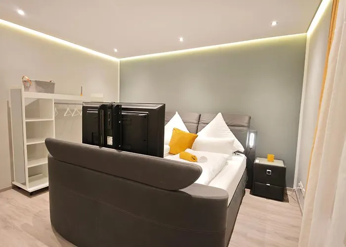 Danessi-familie,business,nahe Koblenz,6 Personen,saniert,direkte Anbindung Industriegebiet,tv Kingsize Boxspringbett Apartmán Mülheim-Kärlich