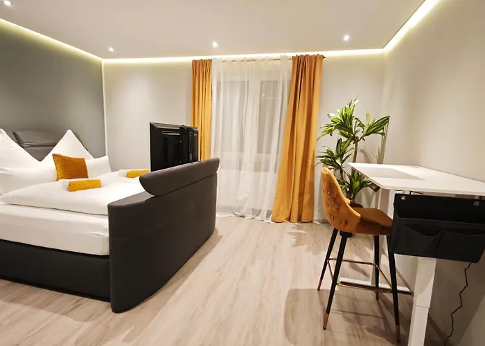 Danessi-familie,business,nahe Koblenz,6 Personen,saniert,direkte Anbindung Industriegebiet,tv Kingsize Boxspringbett Apartmán *