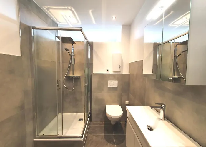 Danessi-familie,business,nahe Koblenz,6 Personen,saniert,direkte Anbindung Industriegebiet,tv Kingsize Boxspringbett Mülheim-Kärlich