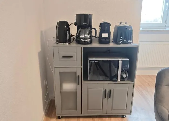 Danessi-familie,business,nahe Koblenz,6 Personen,saniert,direkte Anbindung Industriegebiet,tv Kingsize Boxspringbett Apartmán *